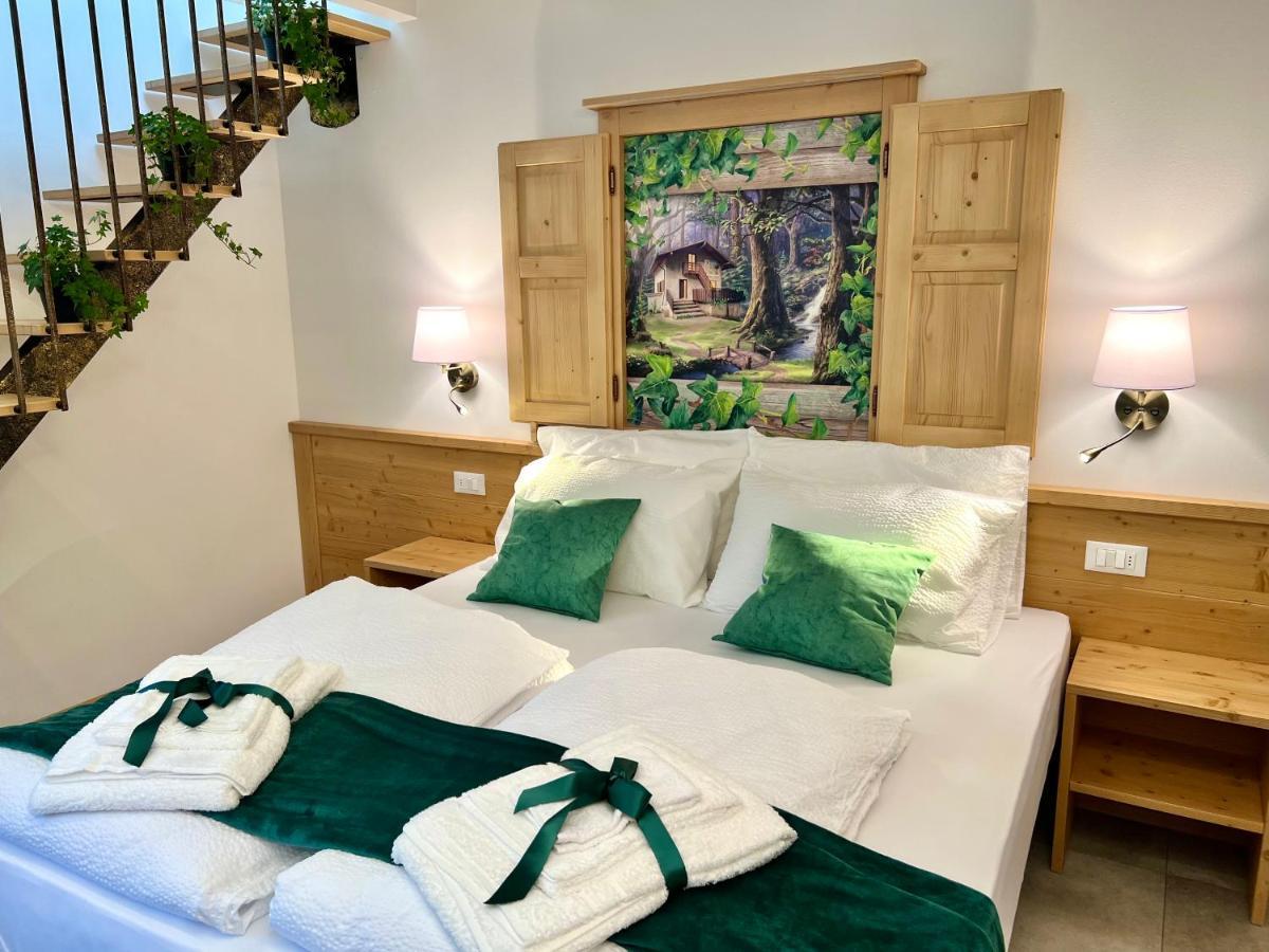 La Finestra Sul Giardino - B&B Cavedine Bagian luar foto