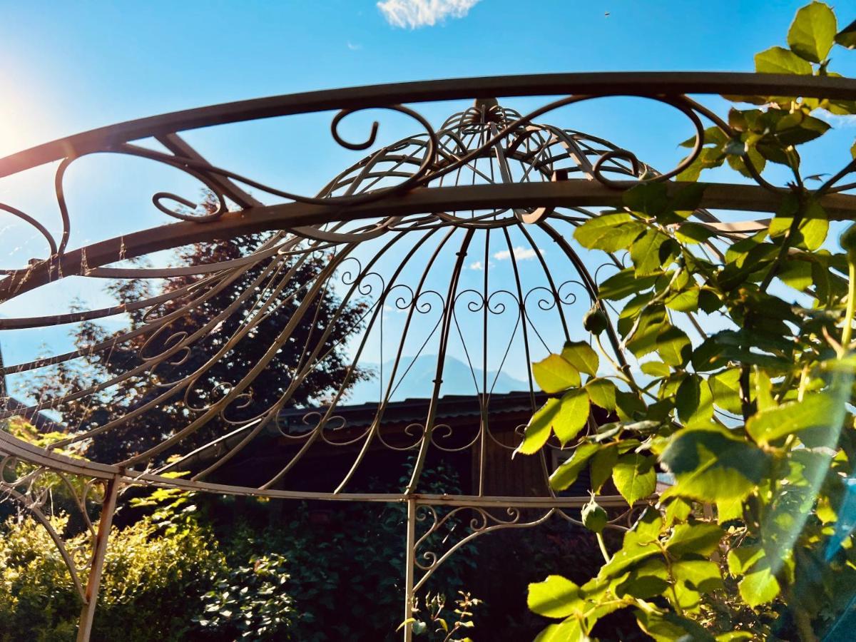 La Finestra Sul Giardino - B&B Cavedine Bagian luar foto