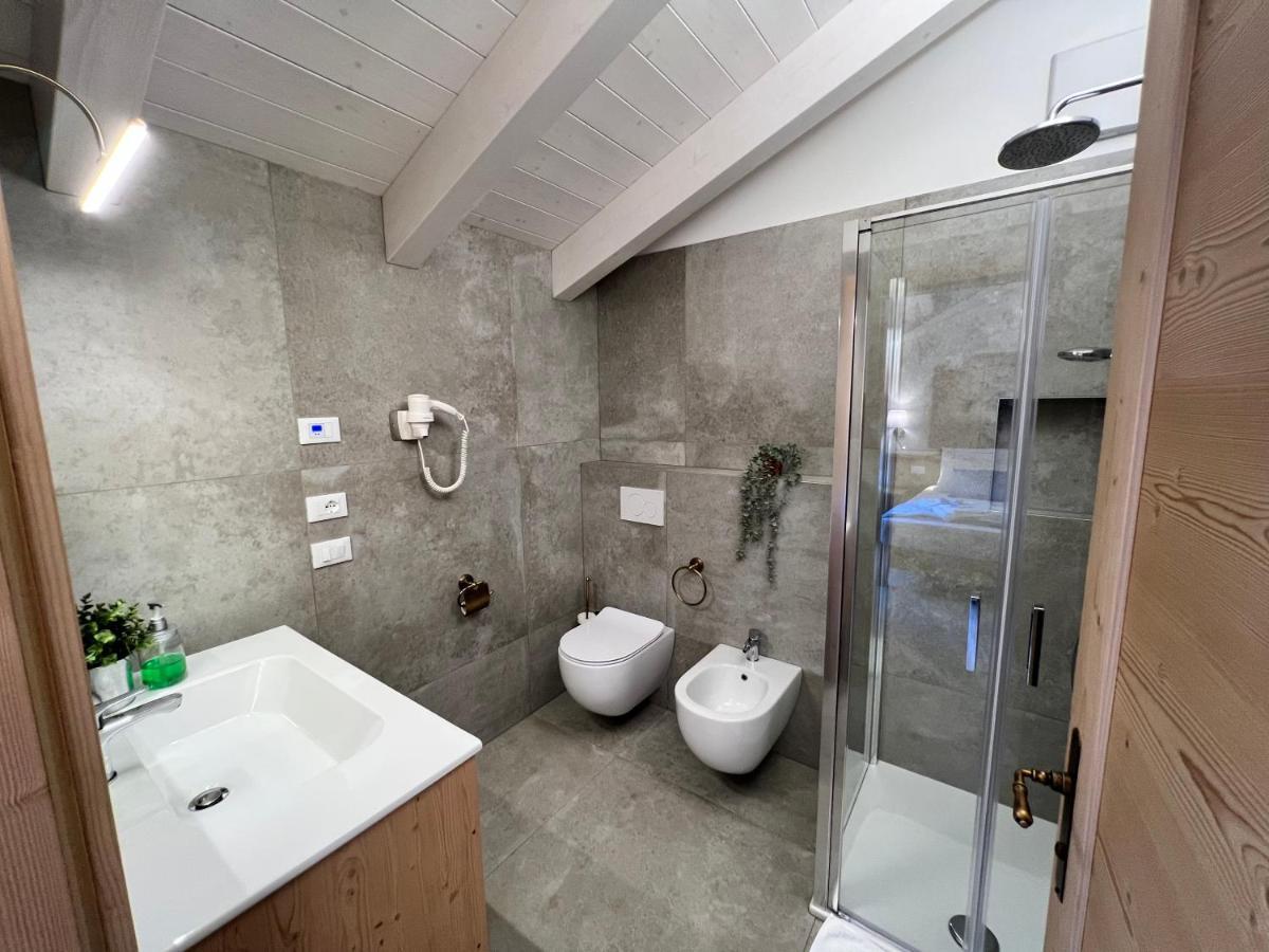 La Finestra Sul Giardino - B&B Cavedine Bagian luar foto