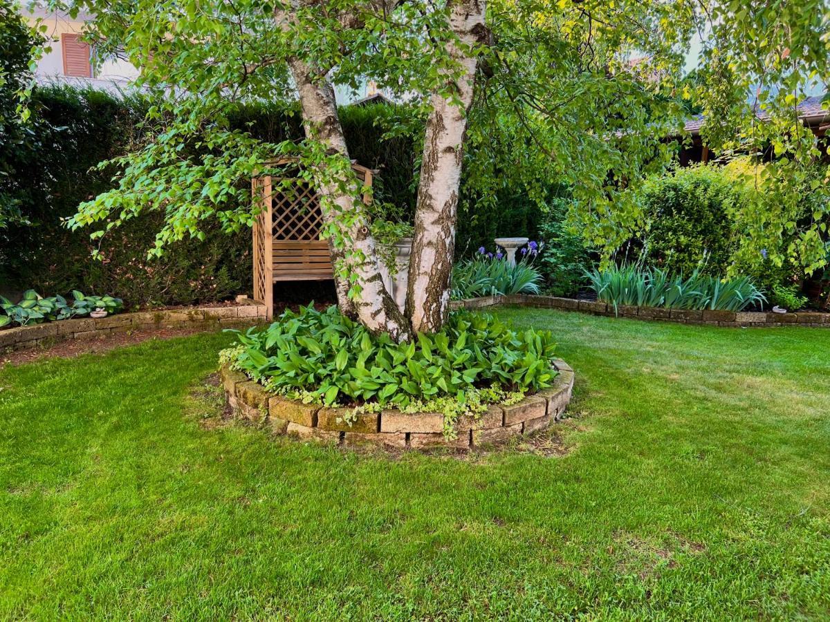 La Finestra Sul Giardino - B&B Cavedine Bagian luar foto