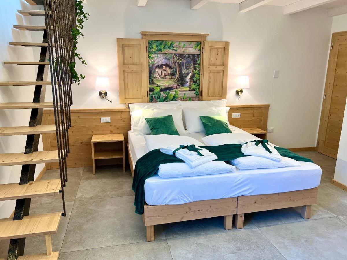 La Finestra Sul Giardino - B&B Cavedine Bagian luar foto